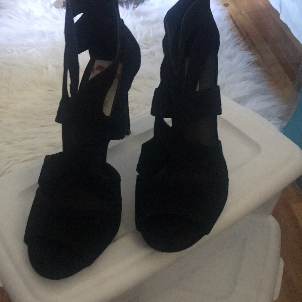 Black heels